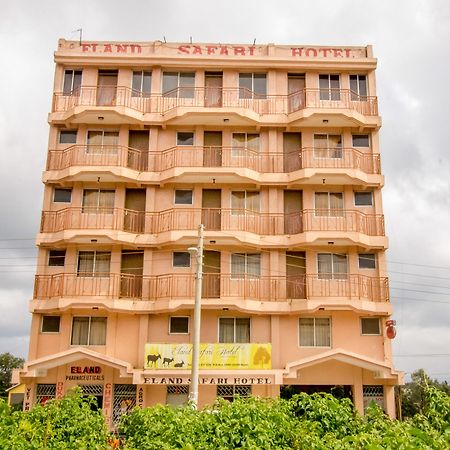 Eland Safari Hotel Ньери Экстерьер фото